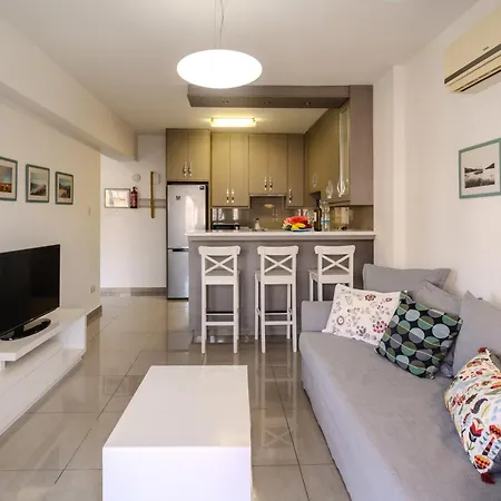 Lazaros 1Bdr Suite 3 Min Walk To Finikoudes Beach *