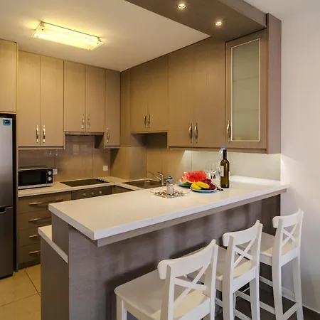 Lazaros 1Bdr Suite 3 Min Walk To Finikoudes Beach *