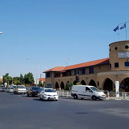 Апартаменти Lazaros Downtown