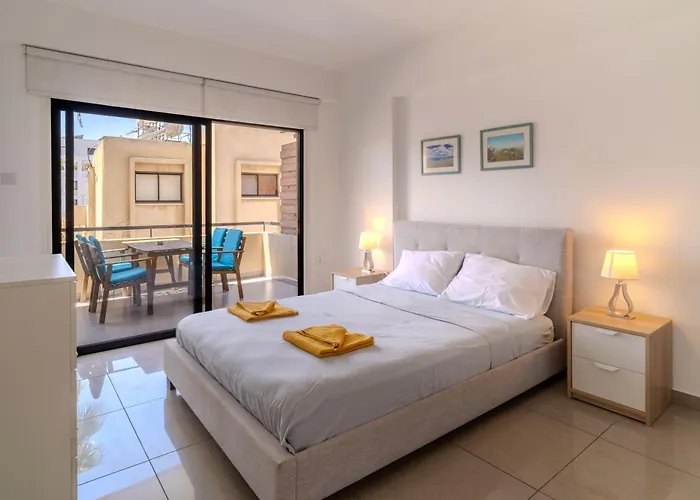 Lazaros Downtown Daire